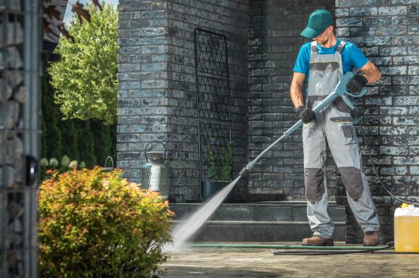 Best Pool Deck Cleaning  in Mission Hills, CA